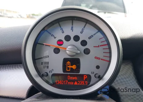 2010 Mini Cooper S Clubman z USA, uszkodzony, nr VIN WMWMM3C54ATP94609